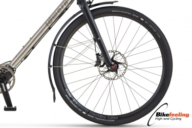 oPinion Ti light spec voorwiel Darim Lite Carbon velgenI en shimano remmen